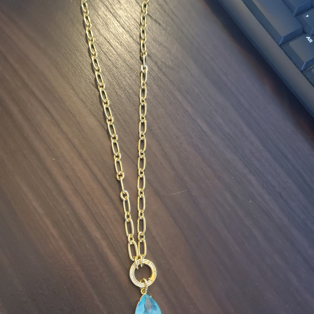 Gold and Aquamarine Pendant Necklace - Picture 2 of 3